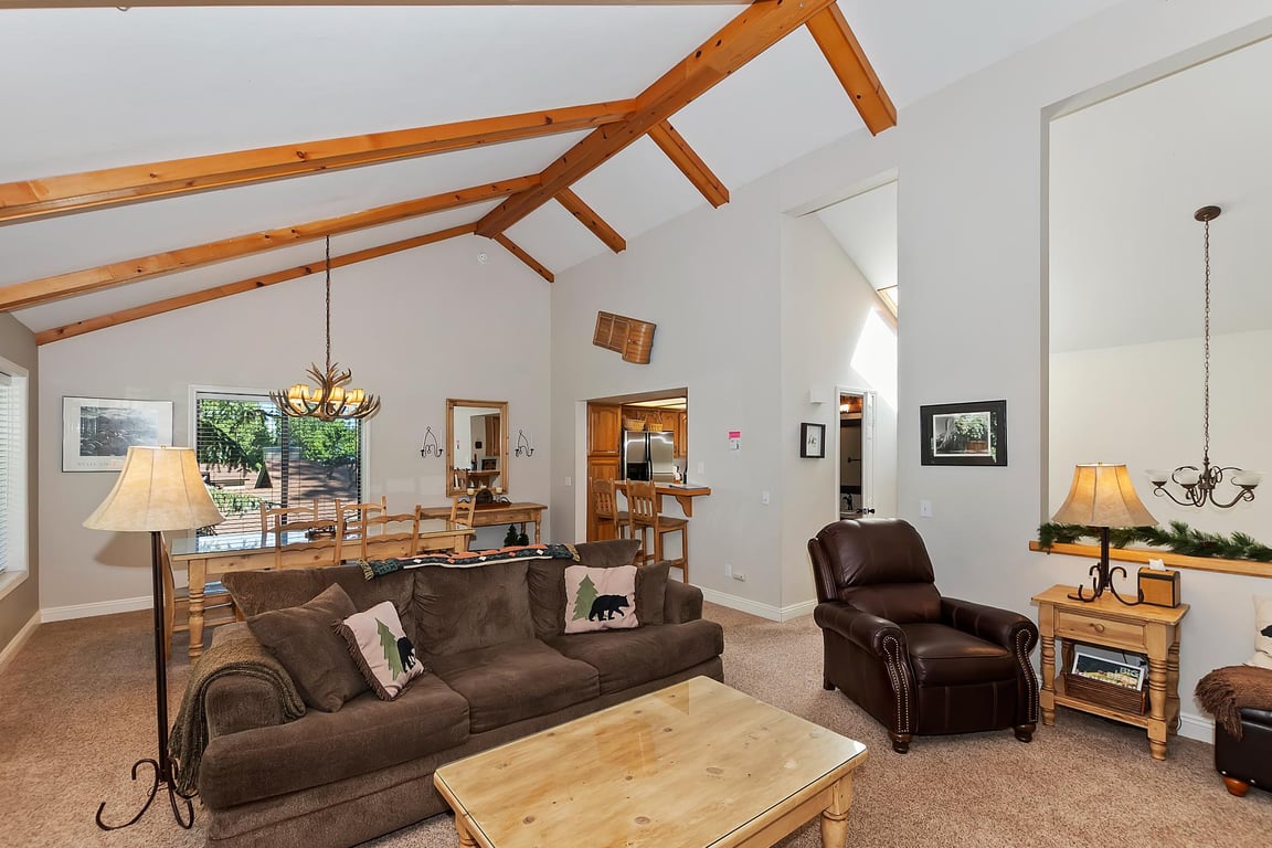 Cabin Image 9