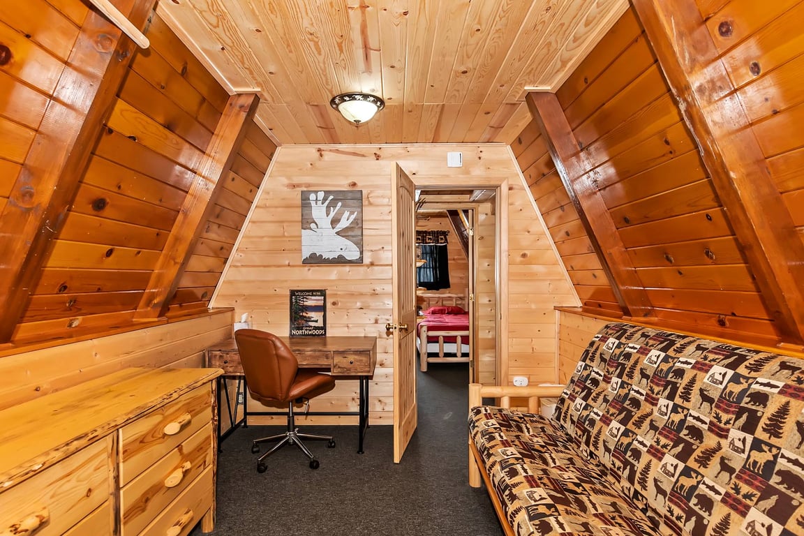 Cabin Image 15