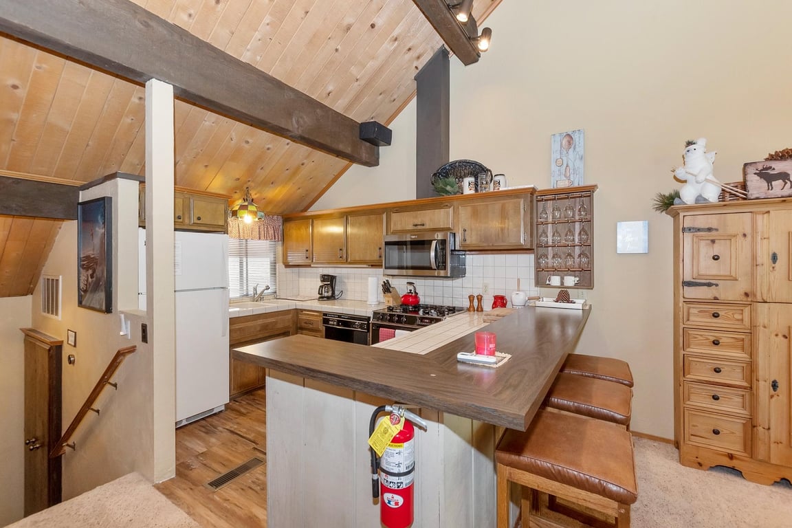 Cabin Image 9