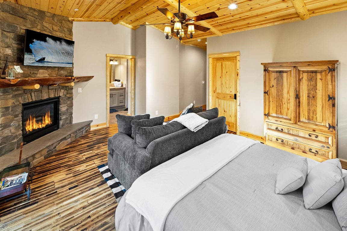 Cabin Image 36