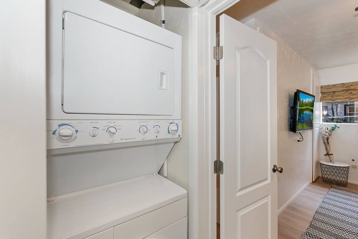 Cabin Image 18