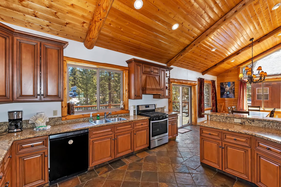 Cabin Image 11