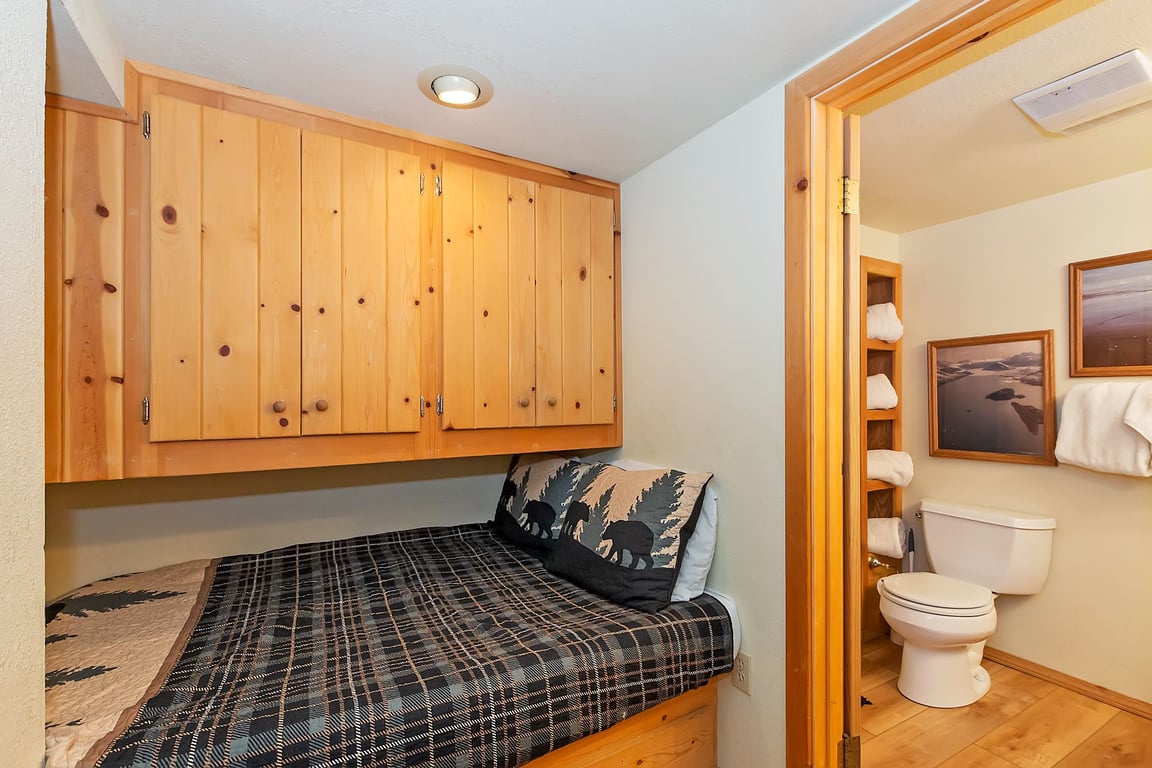 Cabin Image 32