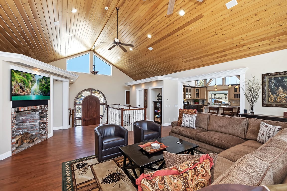 Cabin Image 9