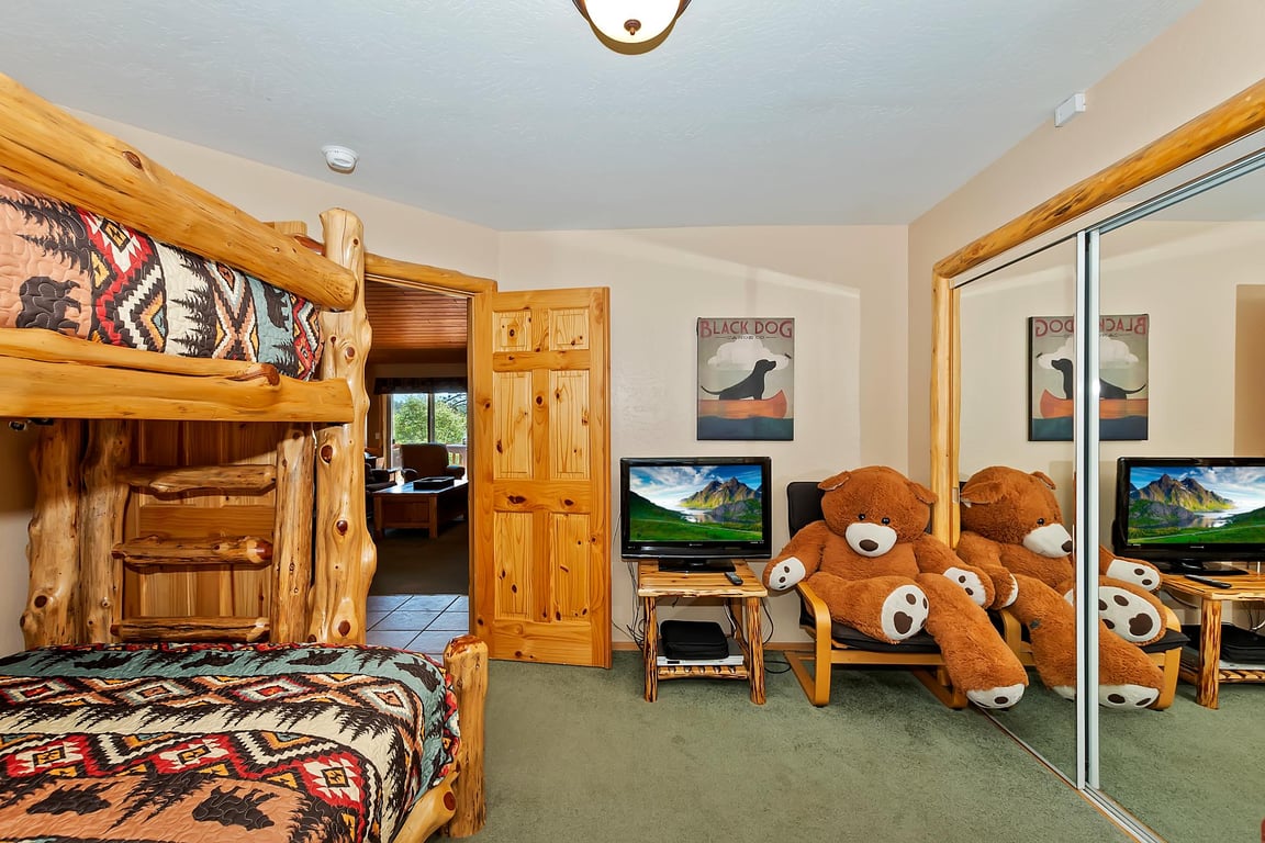 Cabin Image 25