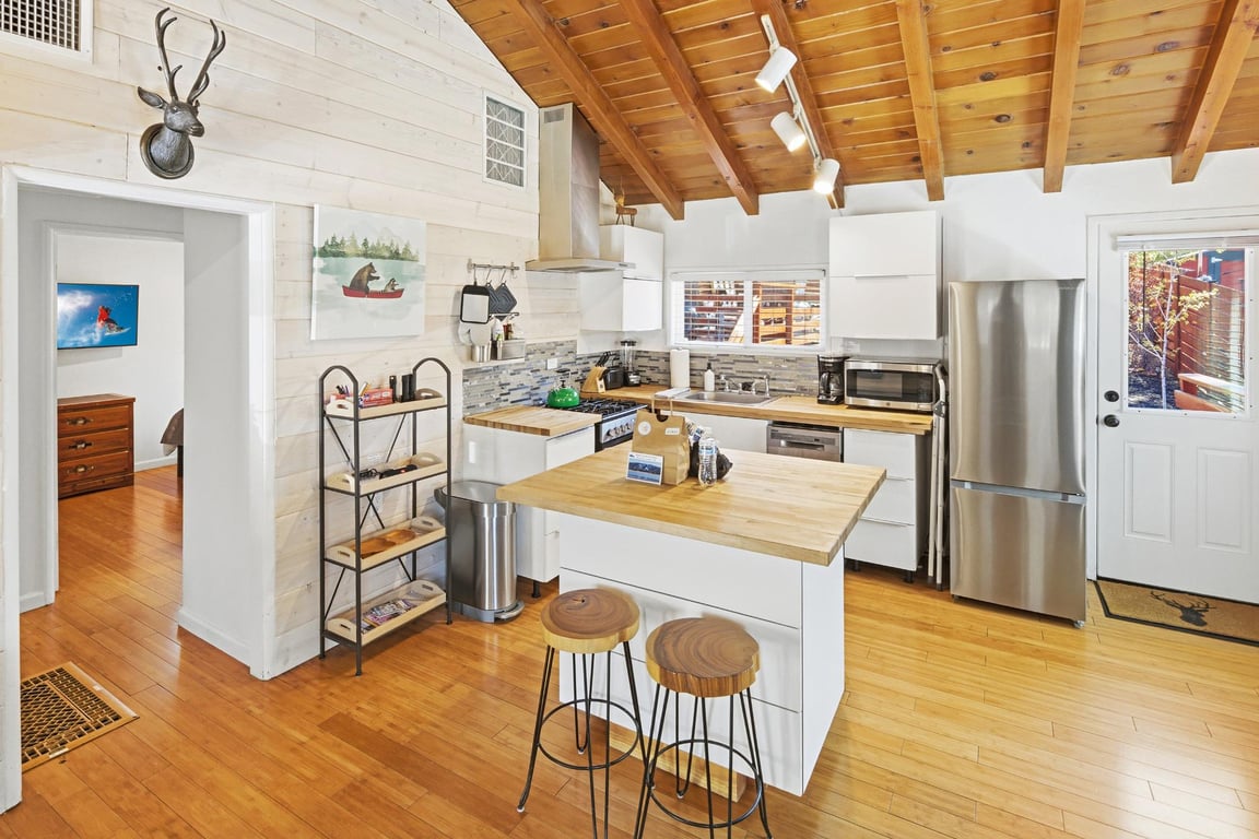 Big Bear Cabin - CozyBearRetreat - 0003