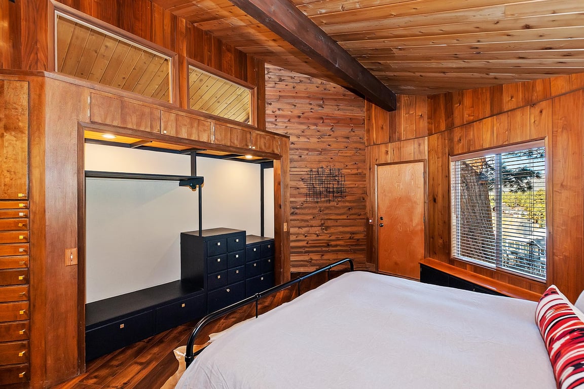 Cabin Image 17