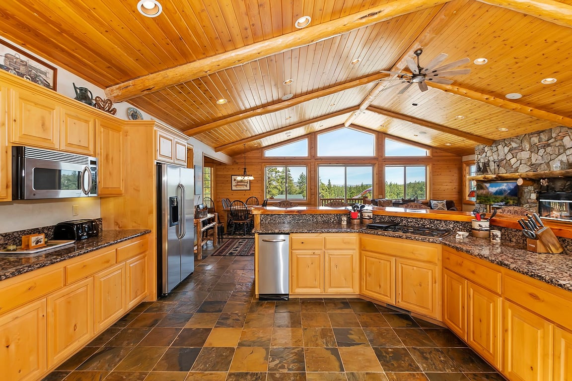 Cabin Image 12