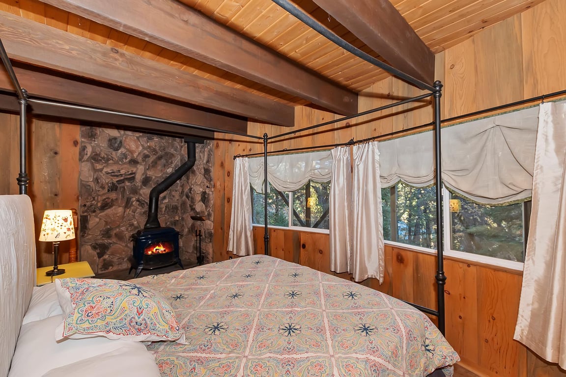 Cabin Image 21