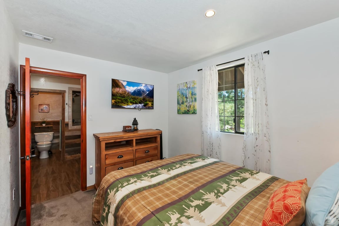 Cabin Image 34