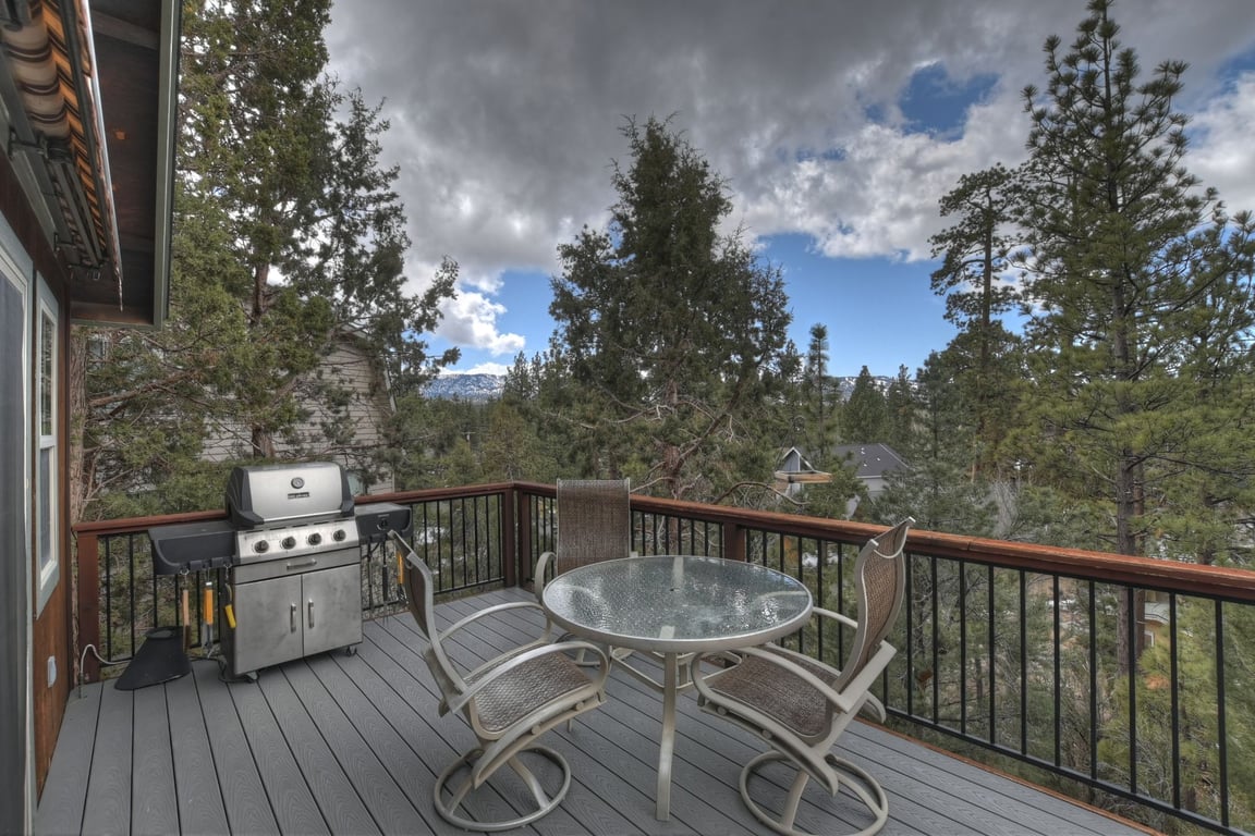 Big Bear Cabin - PacificCrestTrailCabin - 0004