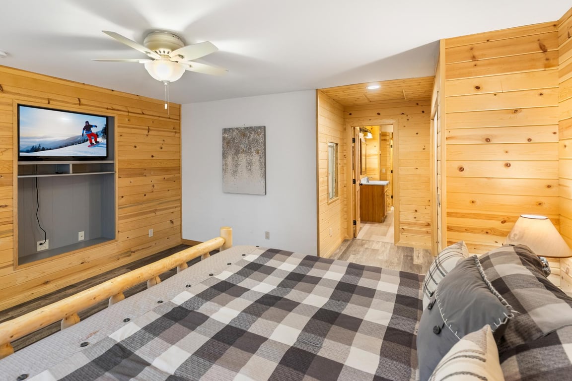 Cabin Image 16