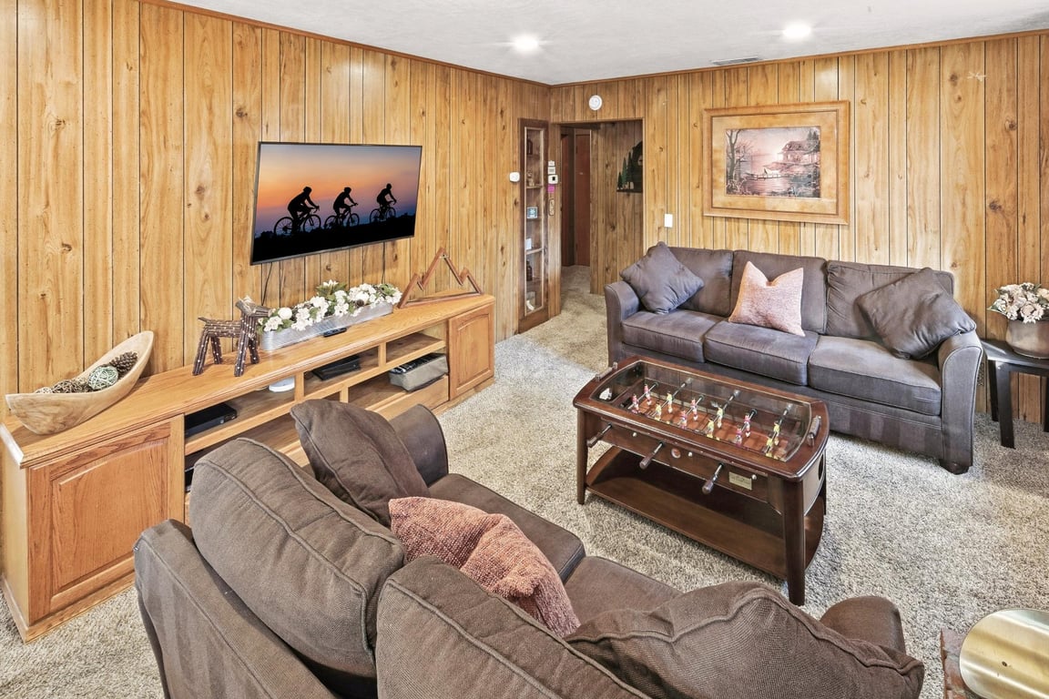 Cabin Image 9