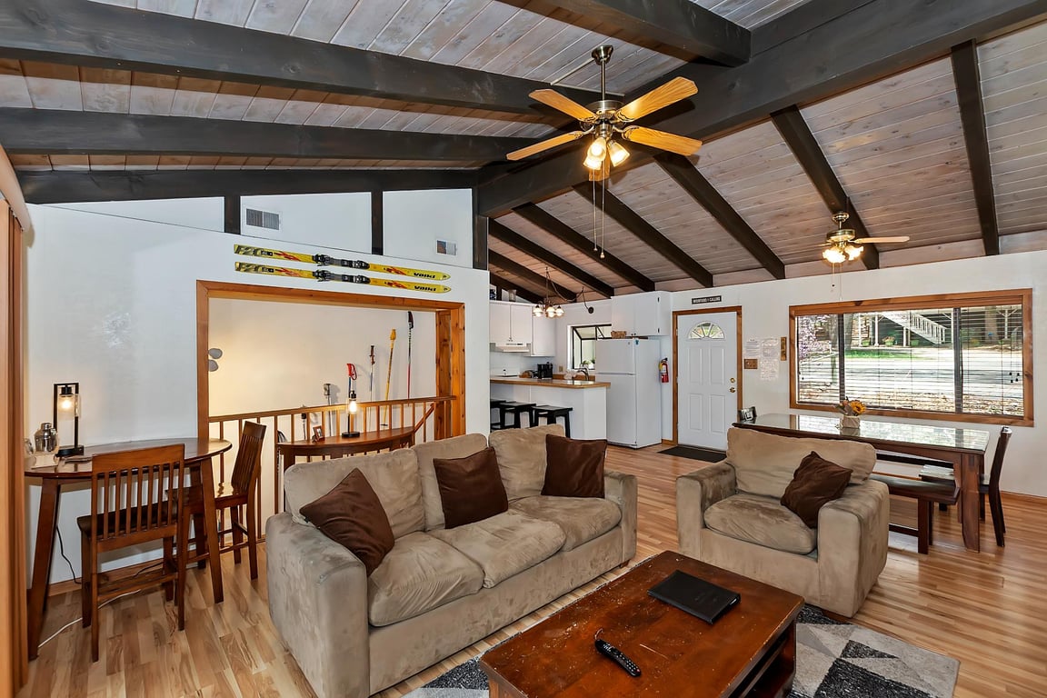 Cabin Image 8