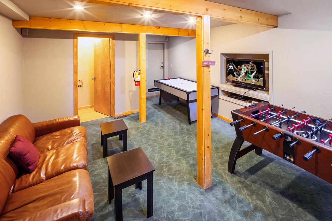 Cabin Image 58