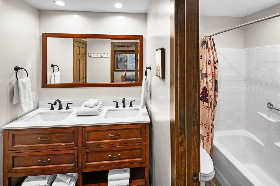 Cabin Image 52