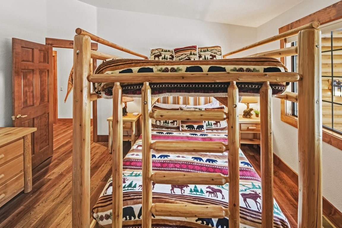 Cabin Image 58