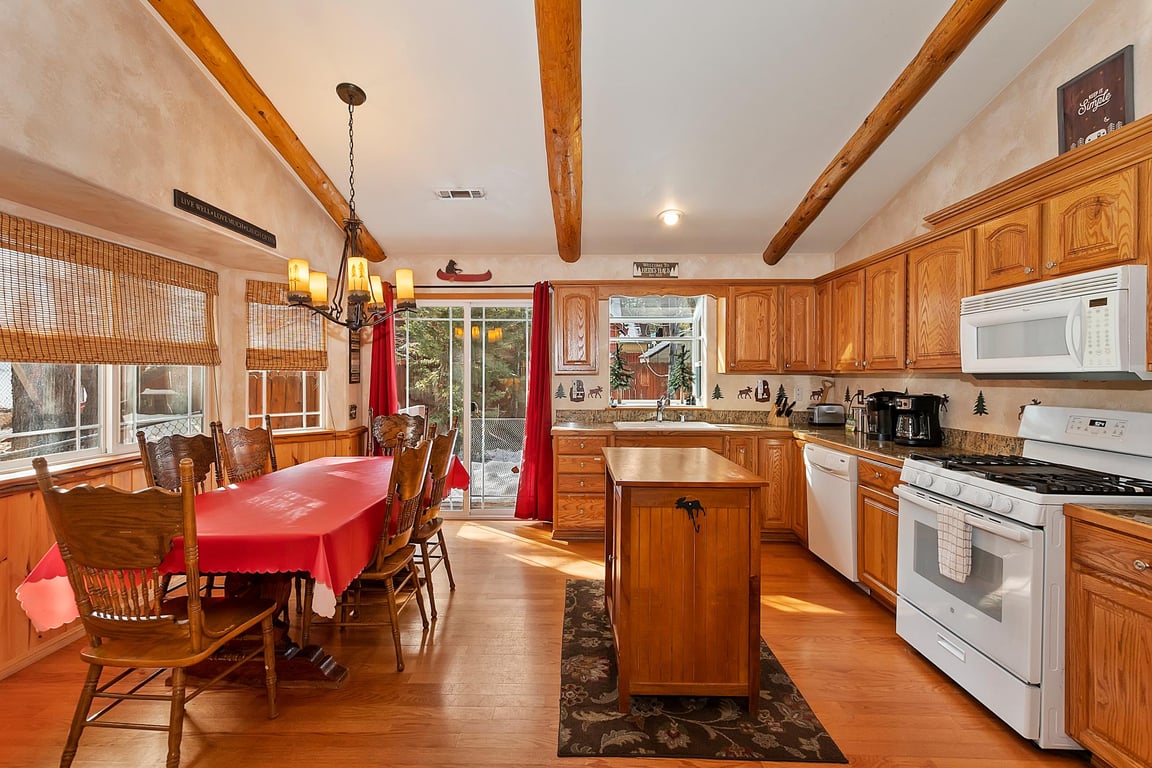 Cabin Image 14
