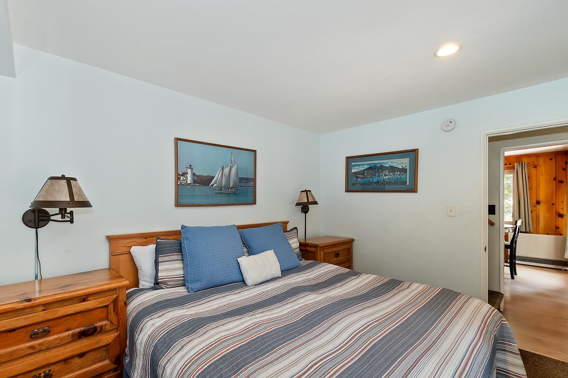 Cabin Image 16