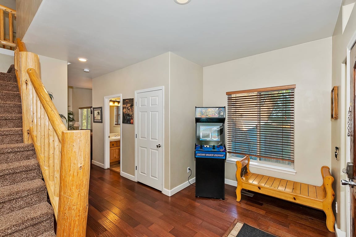 Cabin Image 8