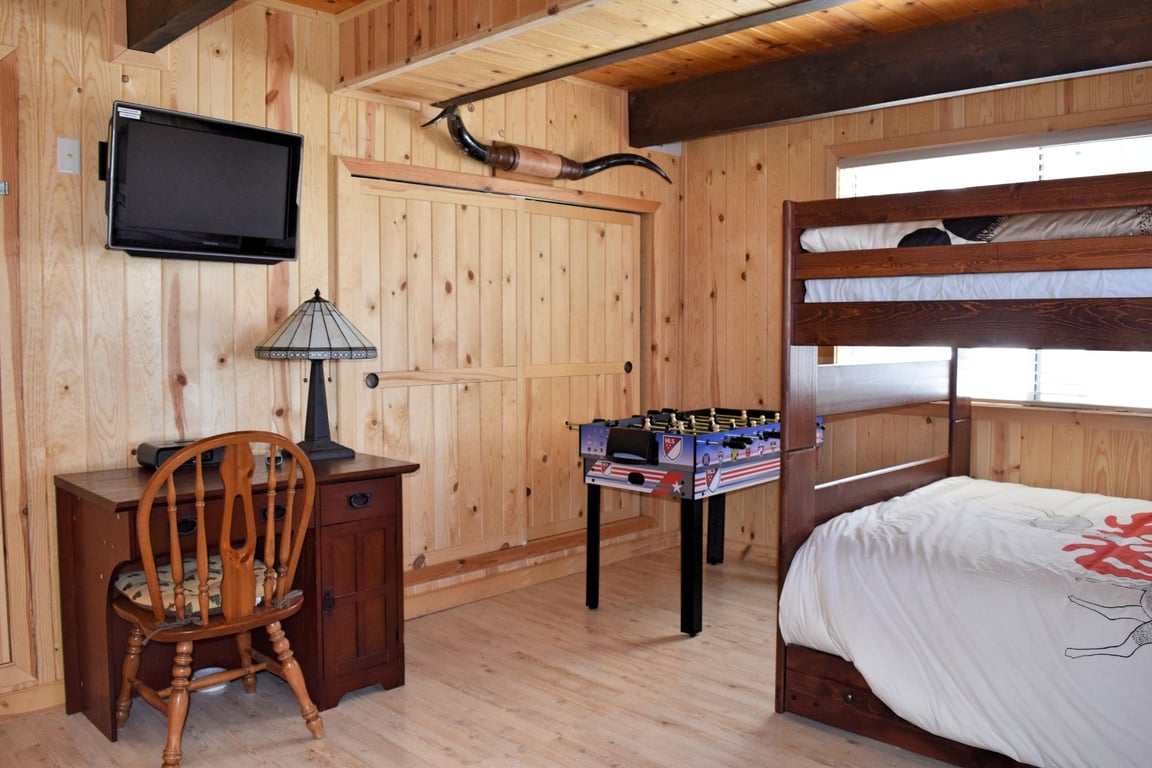 Cabin Image 10
