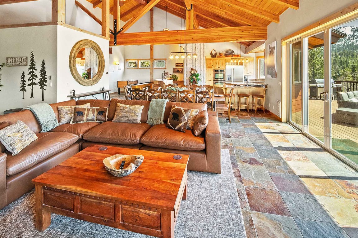 Cabin Image 12