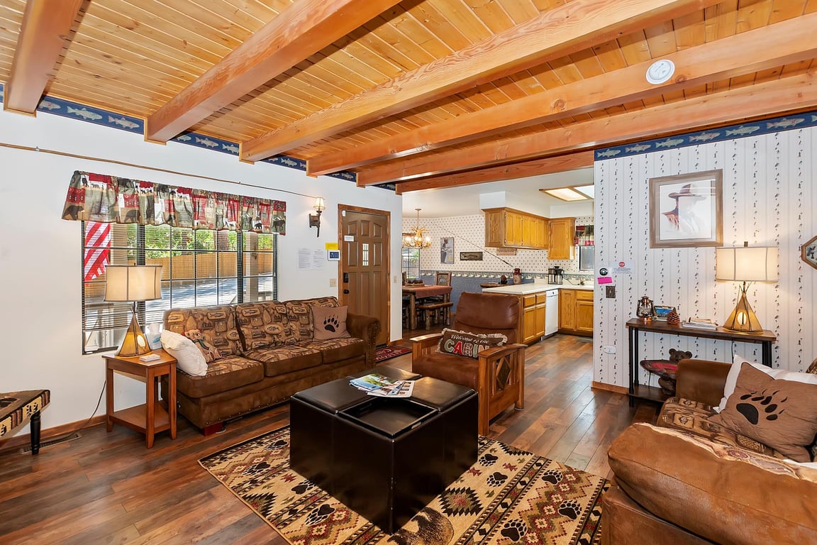 Cabin Image 8