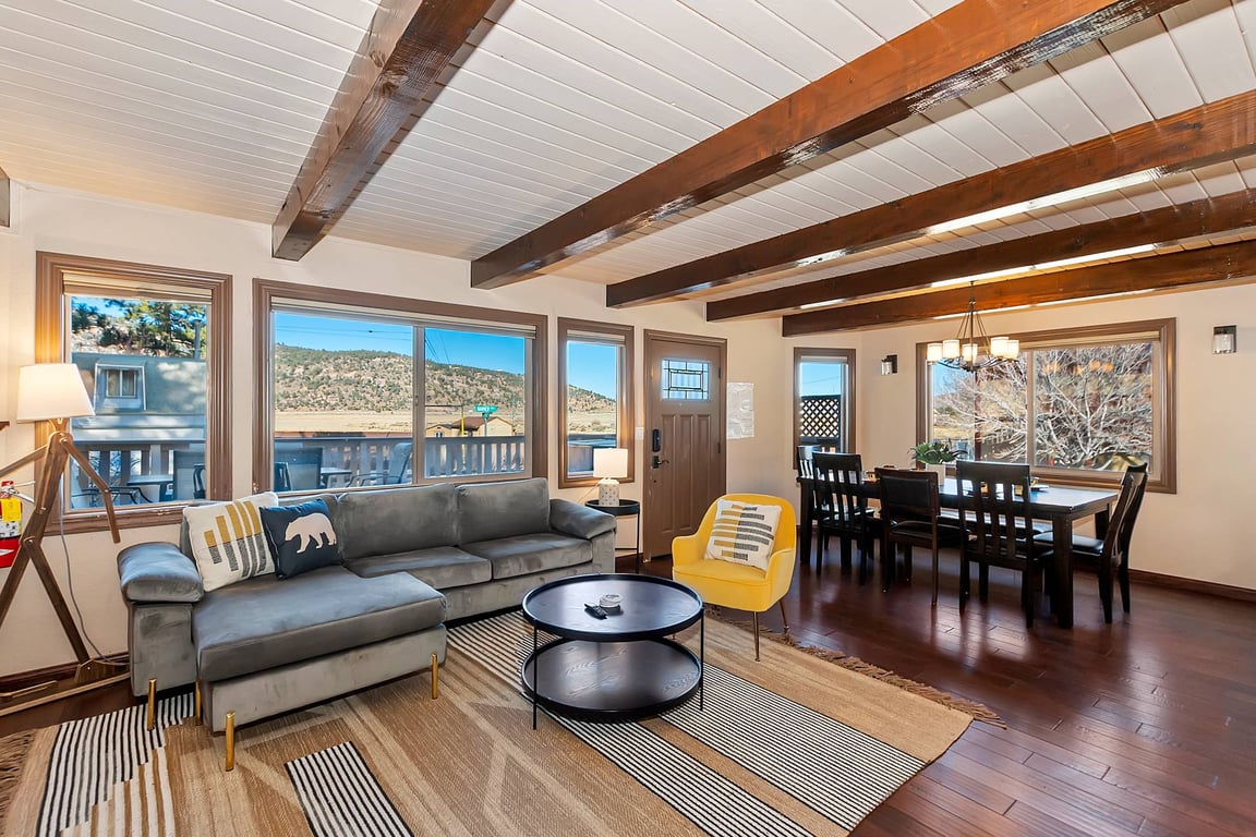 Cabin Image 9