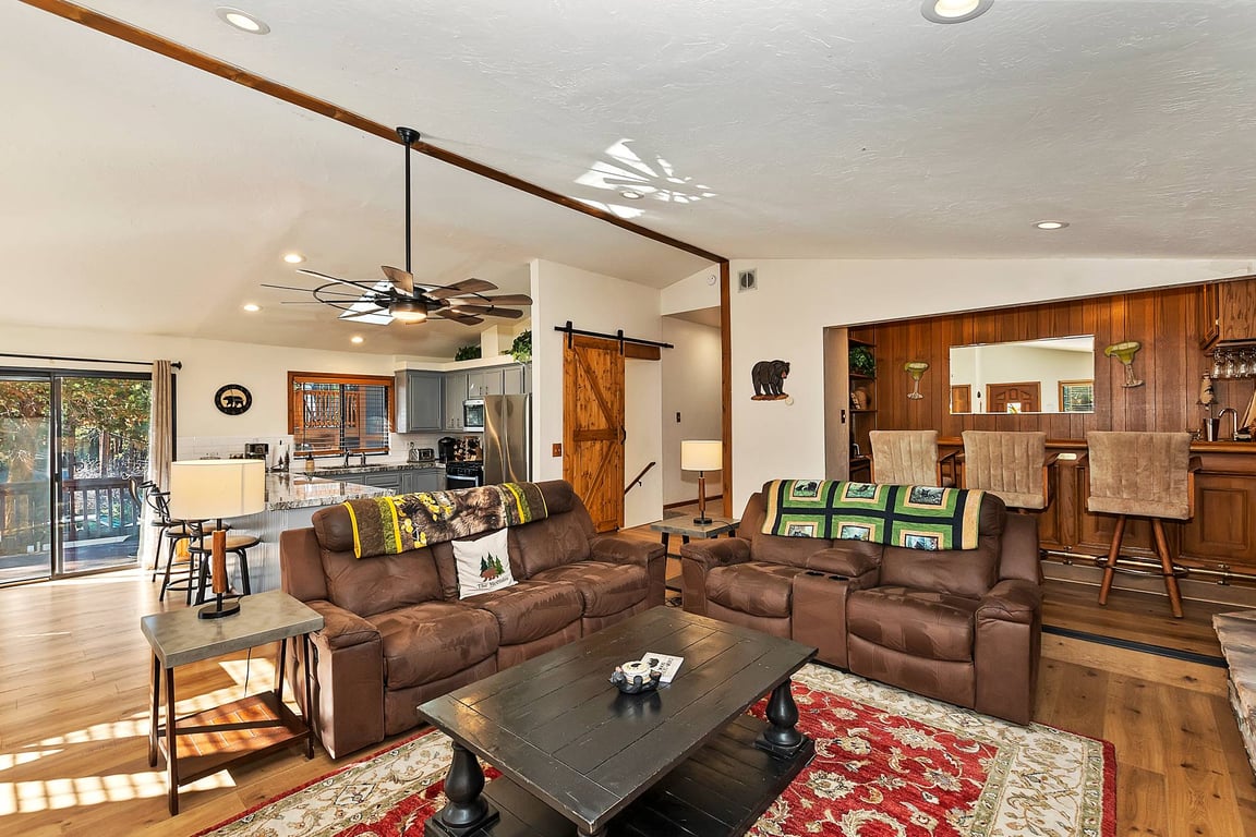 Cabin Image 9