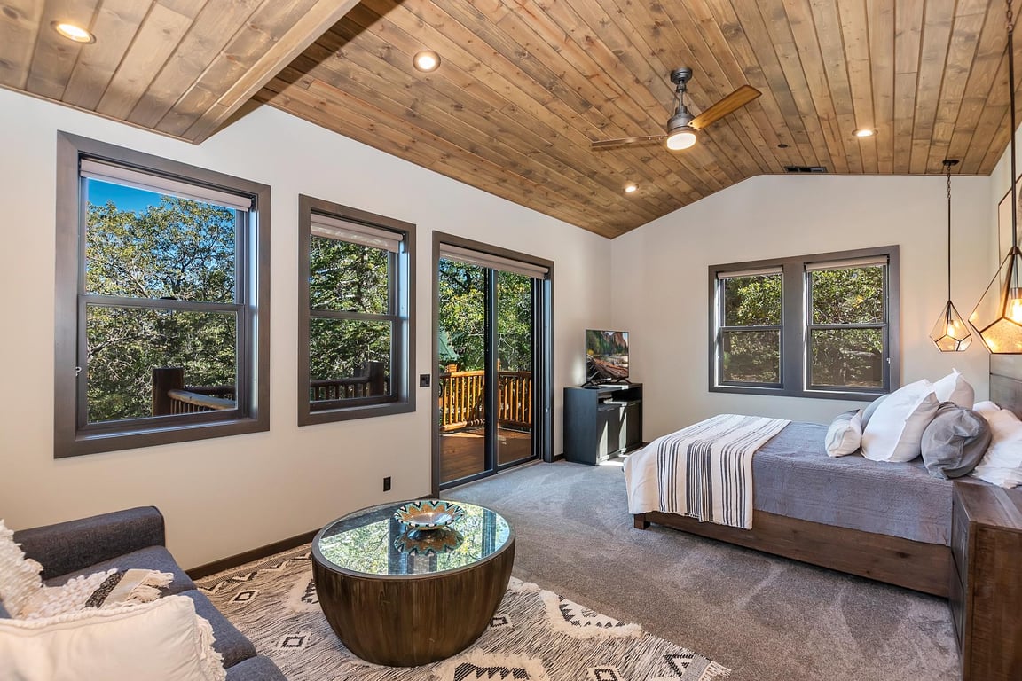 Cabin Image 32