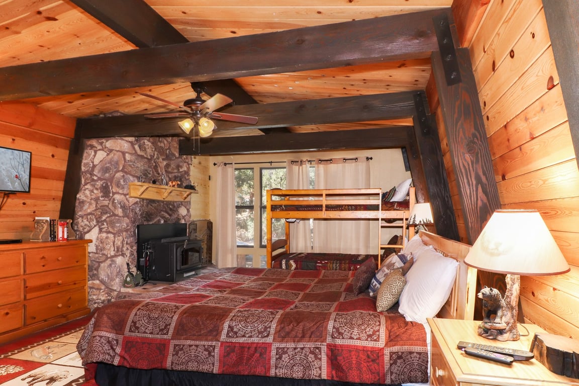 Cabin Image 10