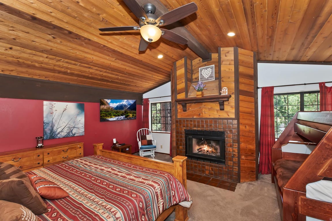 Cabin Image 30