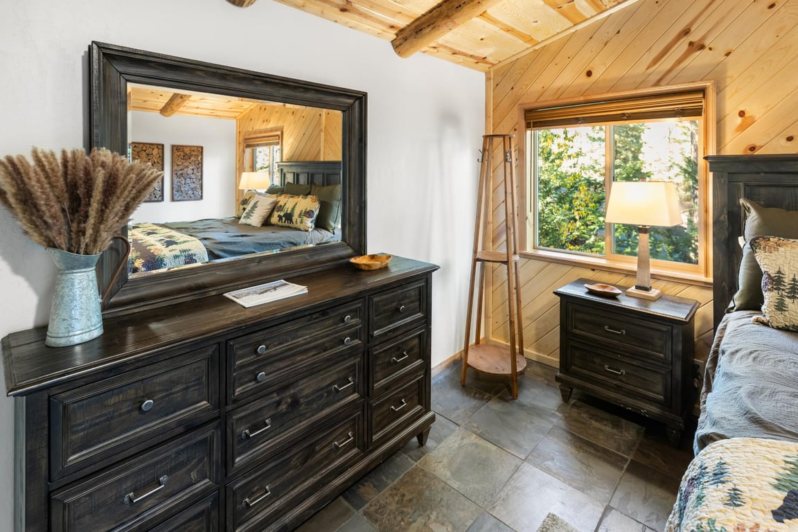 Cabin Image 32
