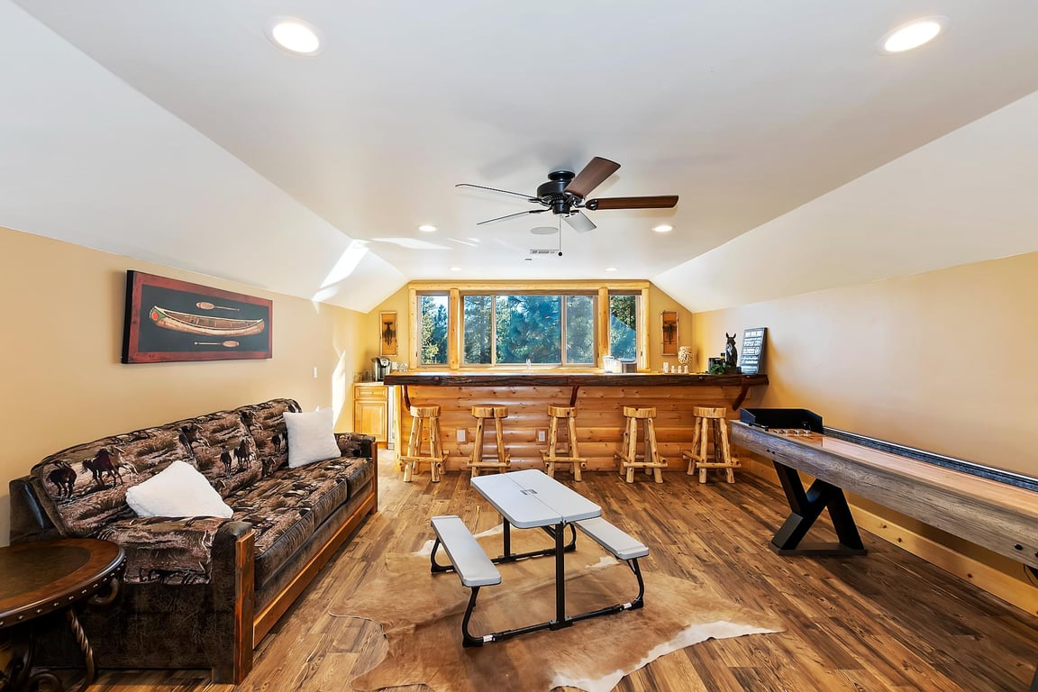 Cabin Image 38