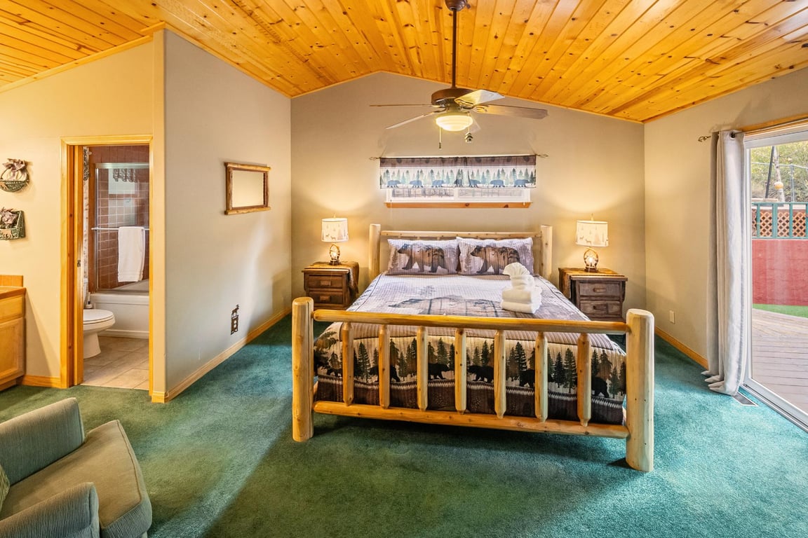 Cabin Image 19