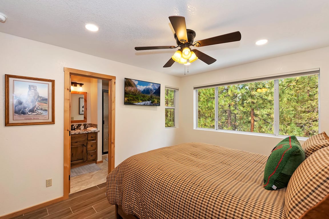 Cabin Image 24