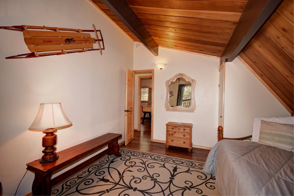 Cabin Image 15