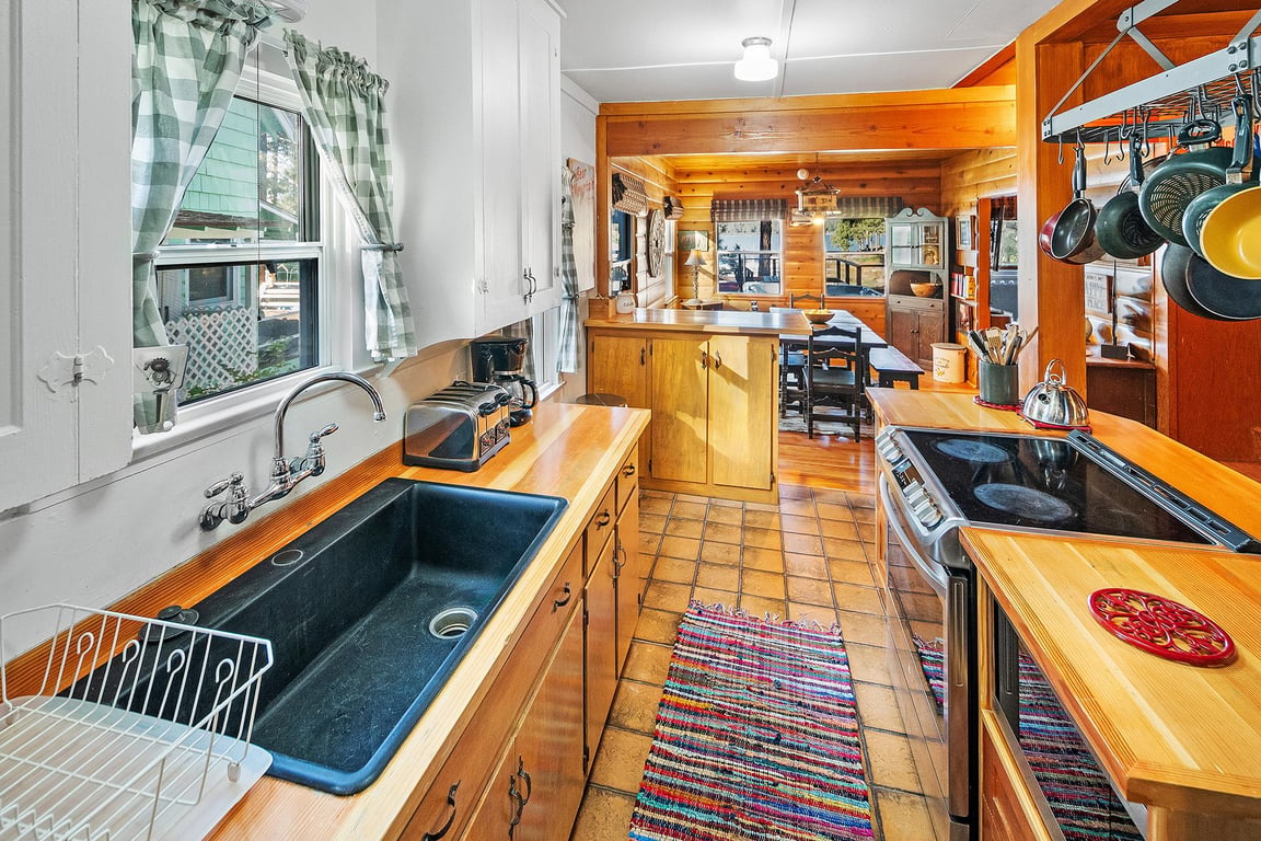Cabin Image 7