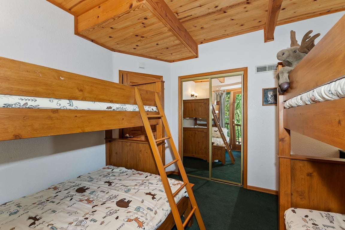Cabin Image 35