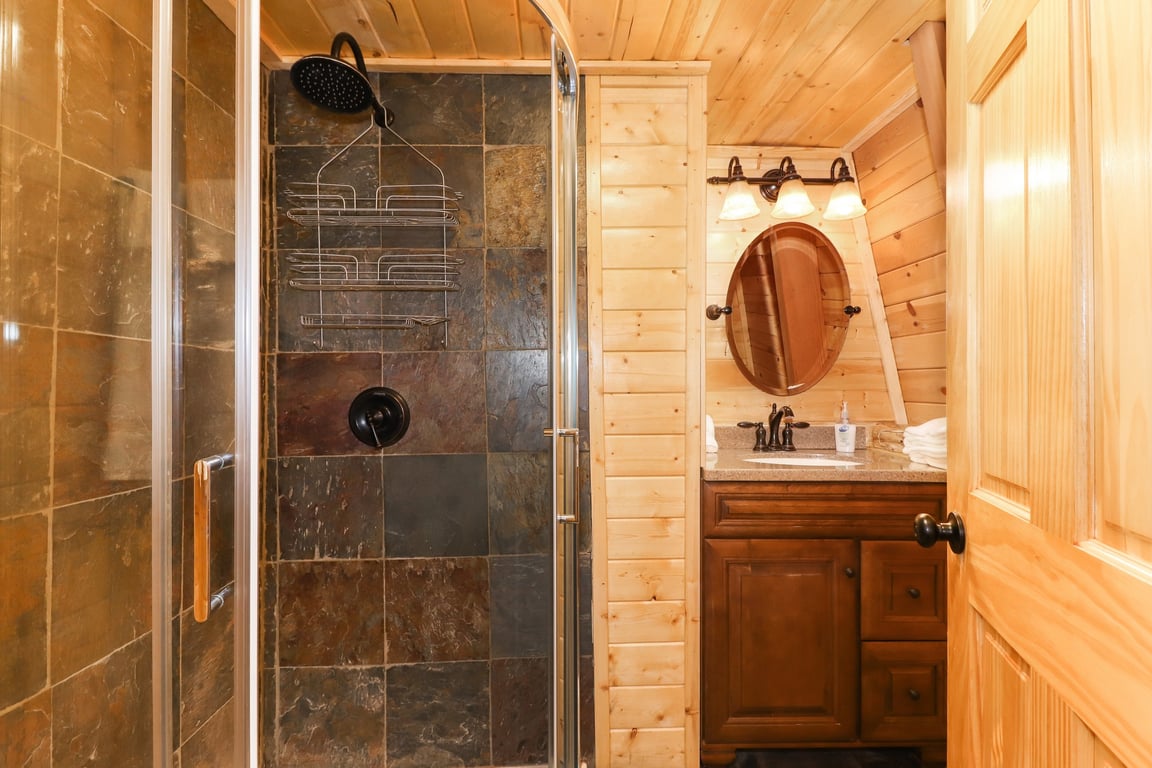 Cabin Image 14