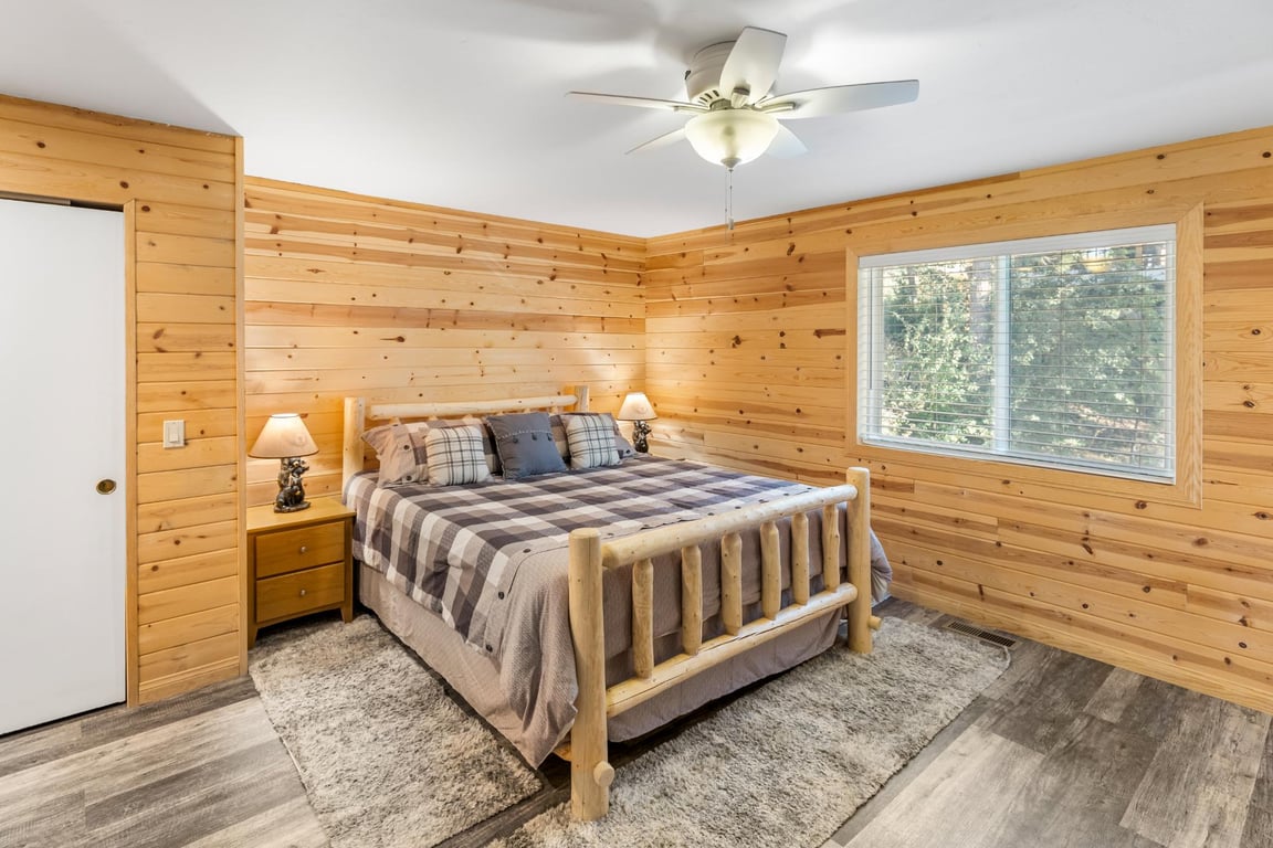 Cabin Image 17