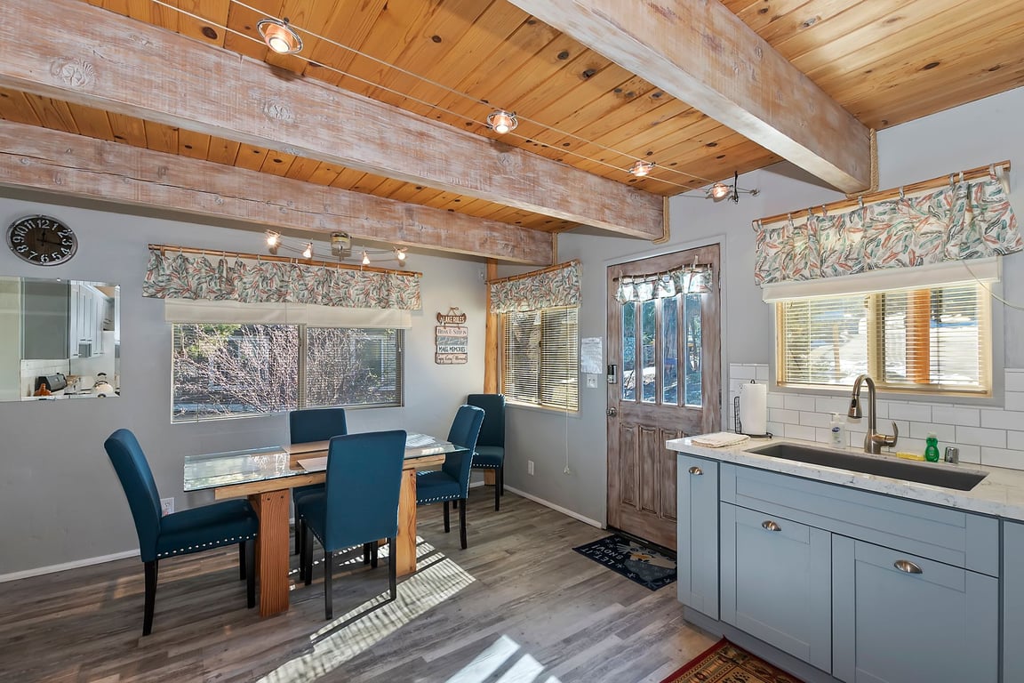 Big Bear Cabin - CloudsRestCabin - 0003