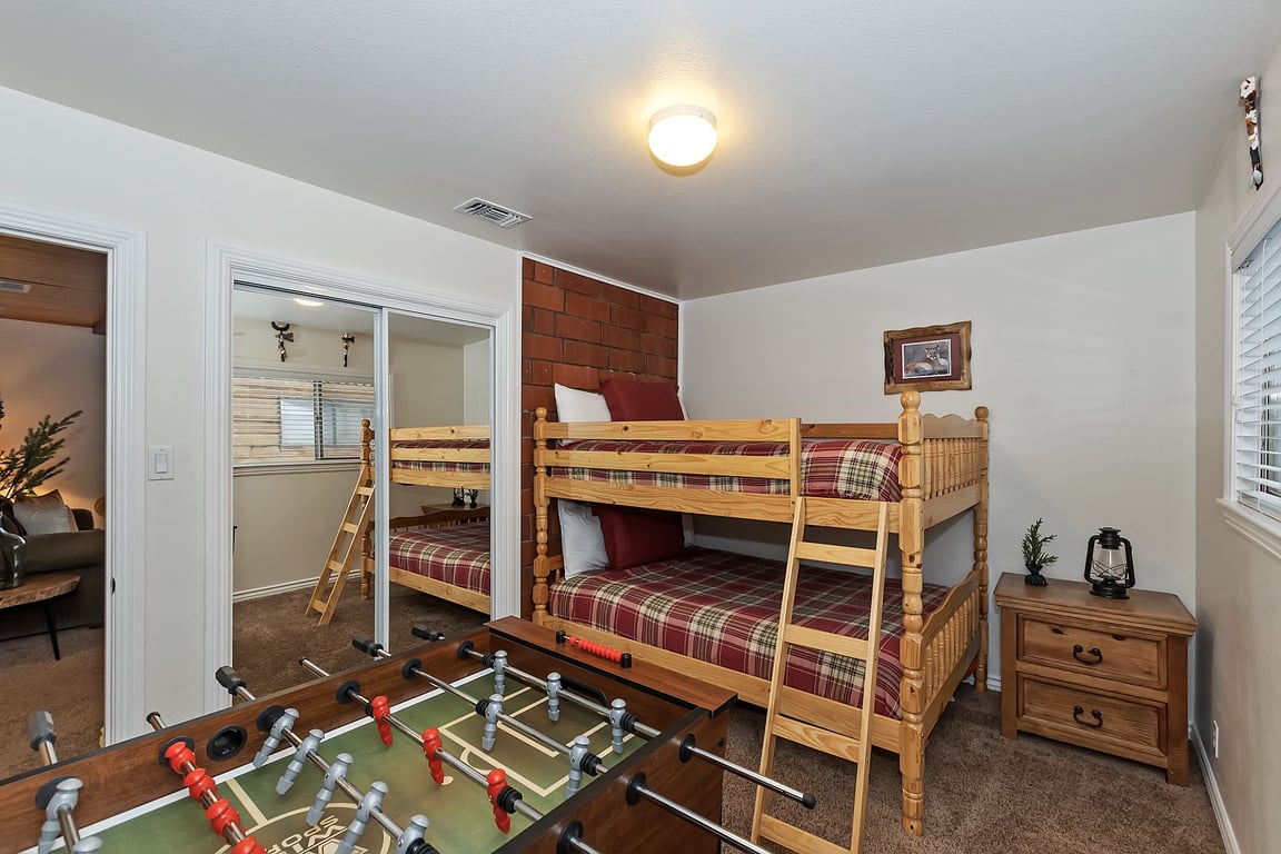 Cabin Image 24