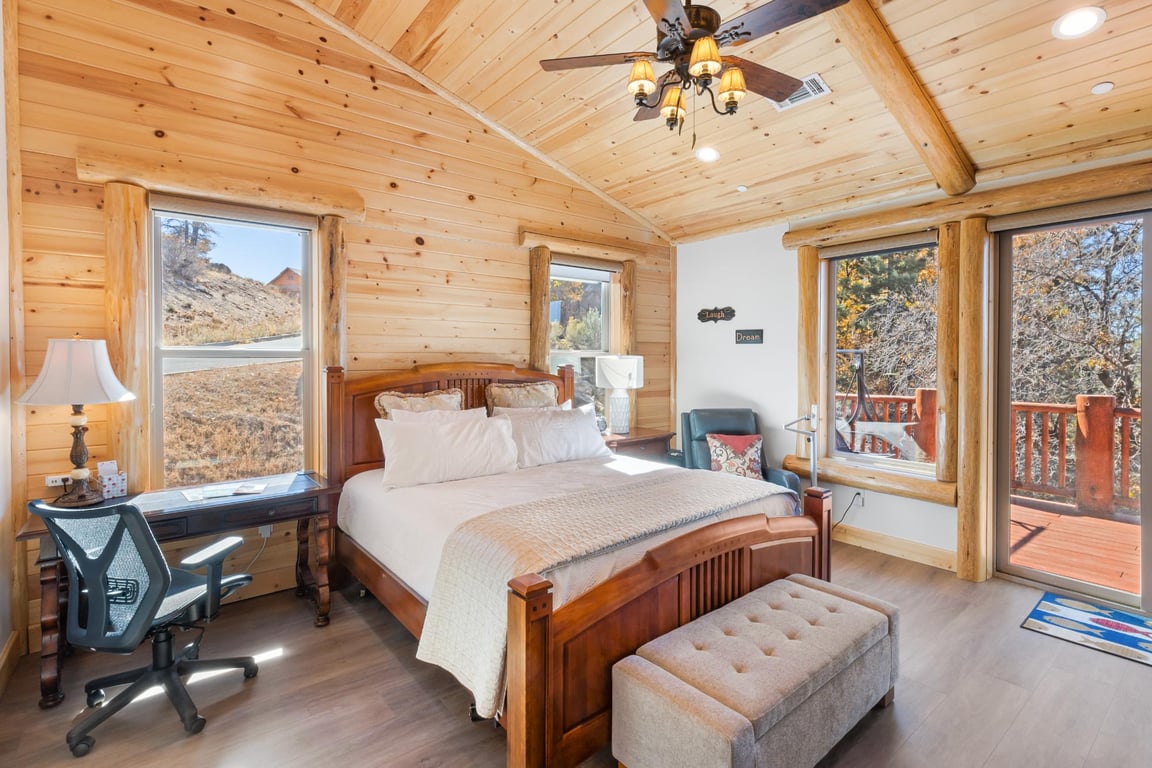Cabin Image 12
