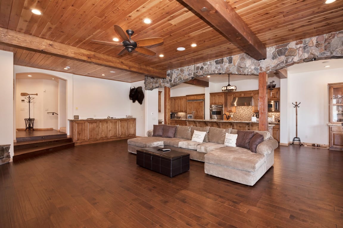 Cabin Image 12
