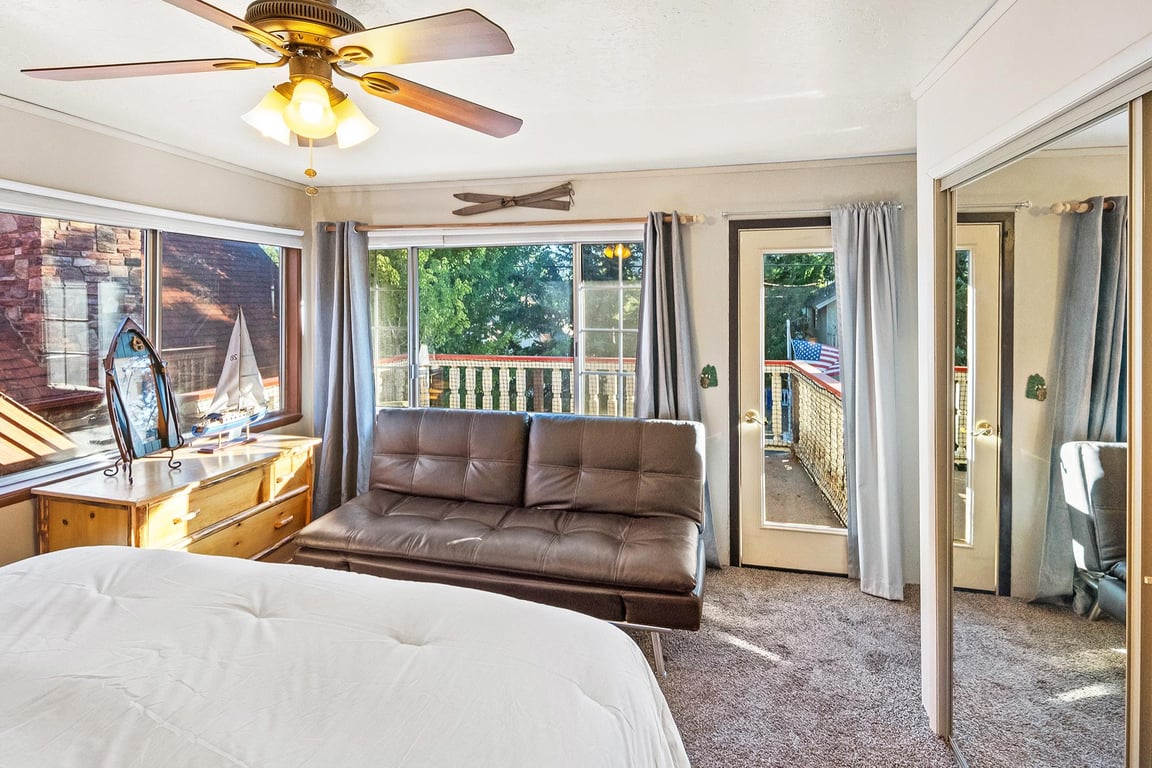 Cabin Image 64