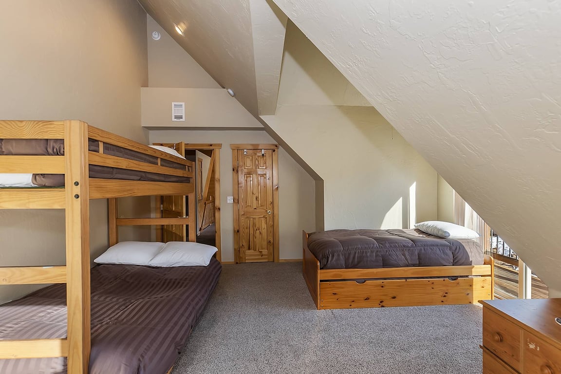 Cabin Image 36