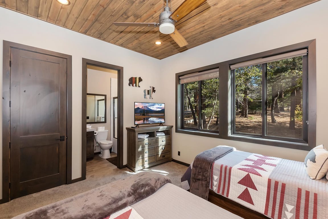 Cabin Image 29