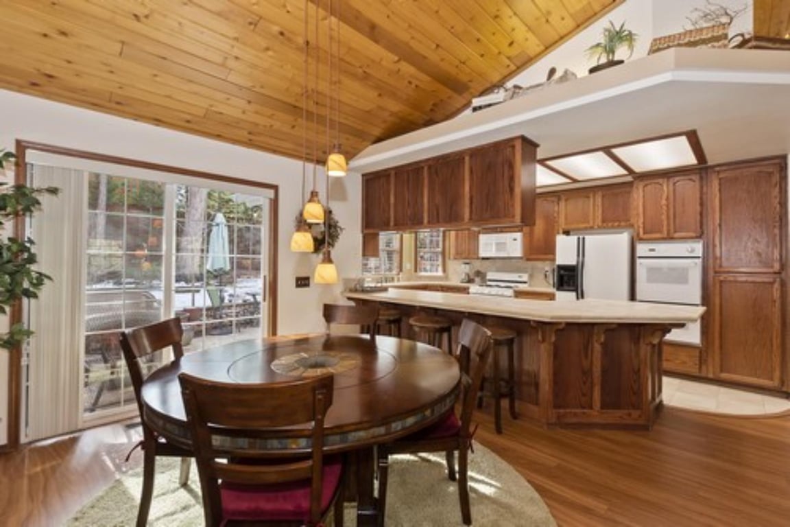 Cabin Image 12