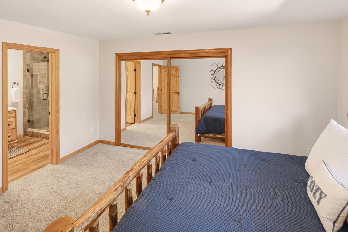 Cabin Image 43